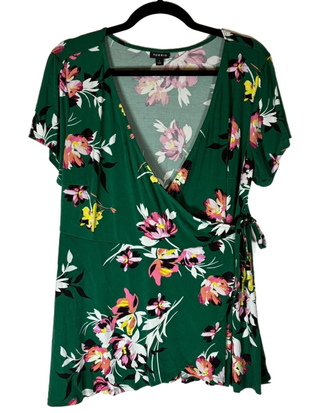 Torrid Women’s Floral Wrap Blouse – Size 1 – (EUC)